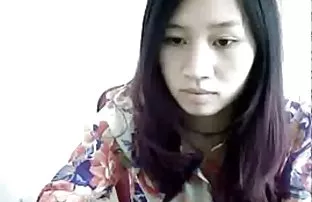 XXX Erangan Asia di bawah seorang pria dari cerita seks hot terbaru sialan marah