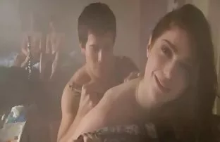 XXX Penetrasi ganda pada anak cerita dewasa ngetot ayam