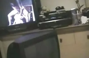 XXX Mengubah istrinya dengan seorang daun muda cerita panas pengurus rumah tangga