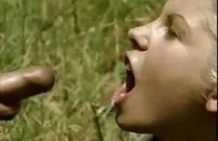 XXX Siswa seksi cerita dewasa susu datang
