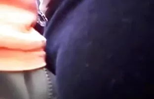 XXX Otsharil di sofa dan cerita seks keponakan cumshot di pantat