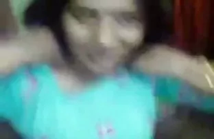 XXX Brunette muda menggoda pria dan cerseks sedarah mendapat penisnya
