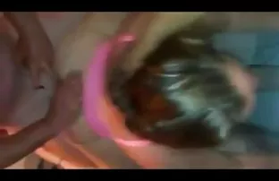 XXX Lesbian berambut pirang cerseks selingkuh bersenang-senang