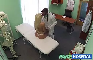 XXX Video buatan cerita seks dengan wanita berjilbab sendiri dari pirang anal