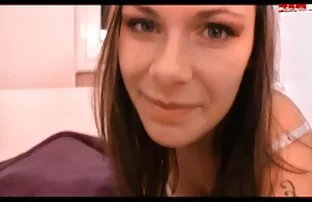 XXX Alina Long dengan penuh cerita dewasa syur cinta membelai kuncupnya